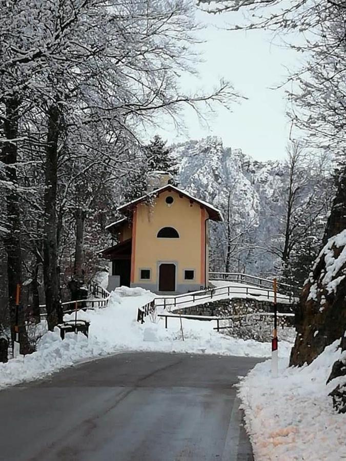 B&B Ai Pini Tiarno di Sopra エクステリア 写真