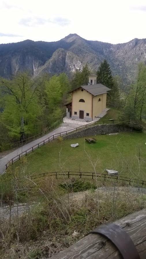 B&B Ai Pini Tiarno di Sopra エクステリア 写真