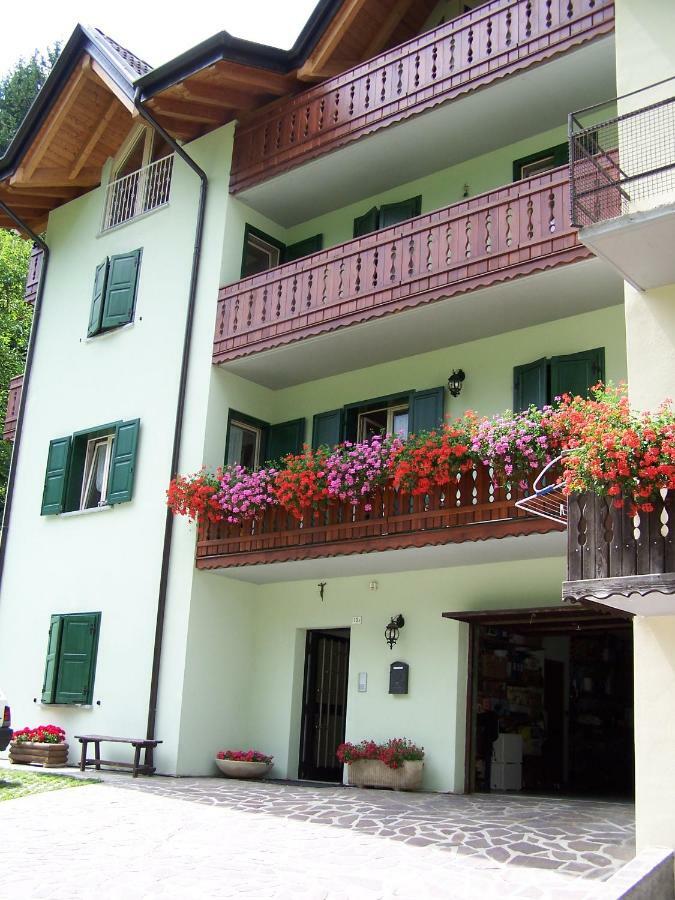 B&B Ai Pini Tiarno di Sopra エクステリア 写真